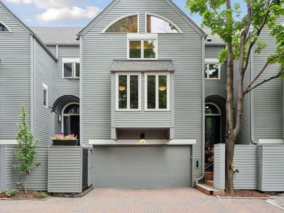 35 Greenway Gables, Minneapolis, MN, 55403