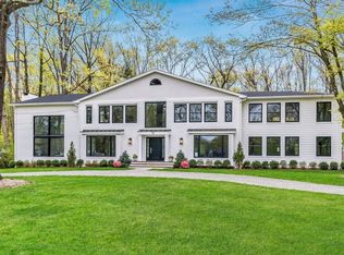 33 Holton Ln, Essex Fells, NJ 07021