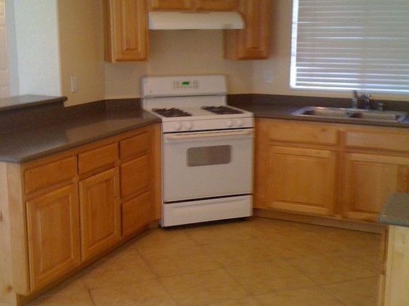 2nd image of 2503 Begonia Valley Ave