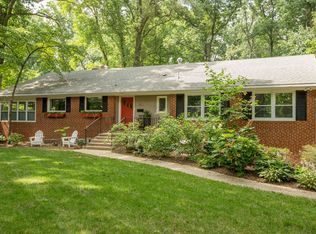 3152 Holmes Run Rd, Falls Church, VA 22042