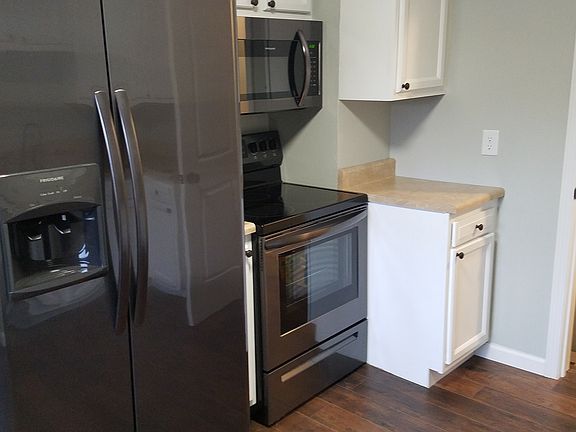 4th image of 214 Wood River Ave