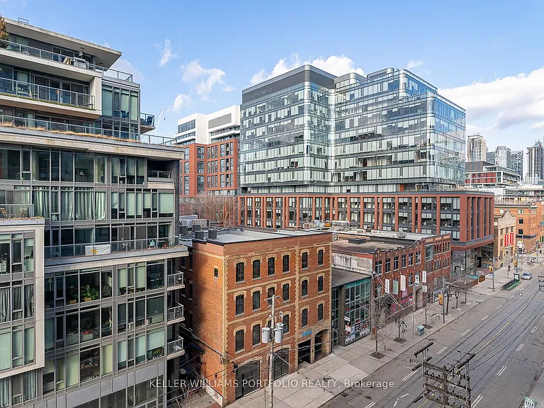 629 King St W #622 — Photo 17
