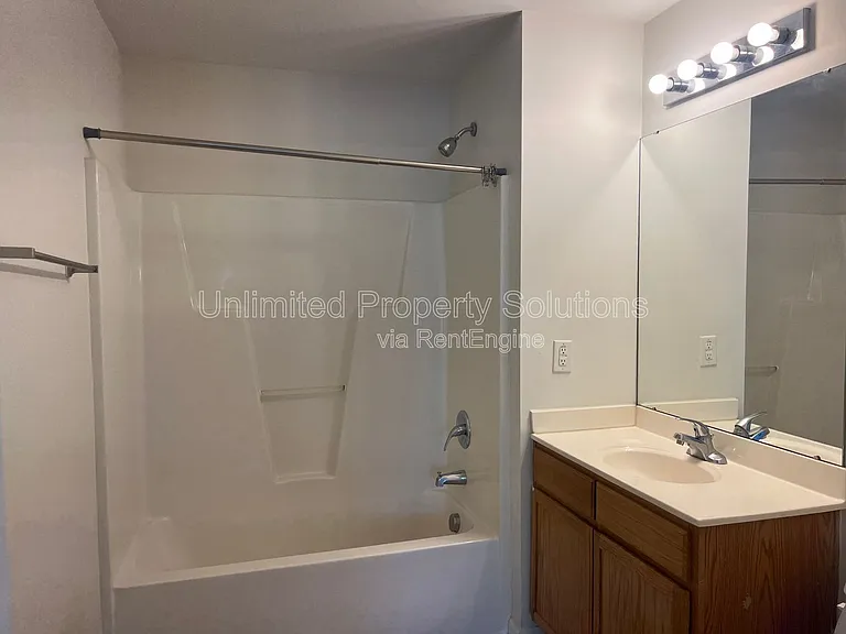 376 S Kerr Ave #301 — Photo 16
