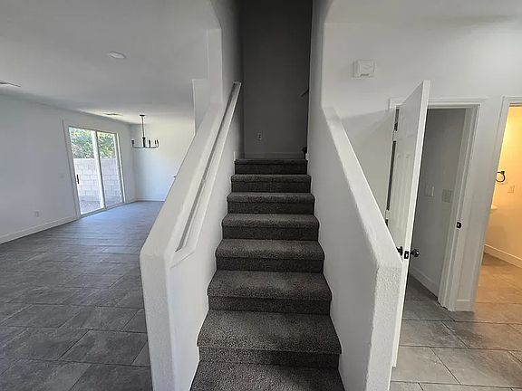 5th image of 6158 Calm Breeze Ave