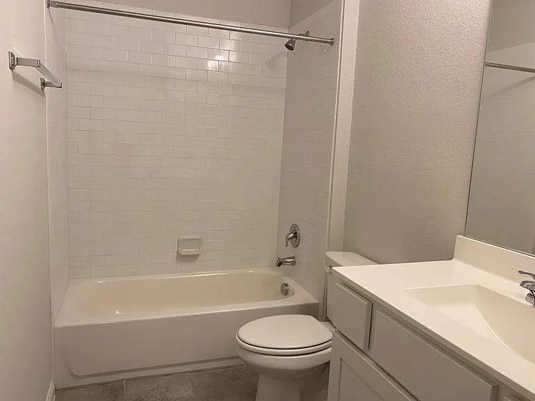 129 Winding Hollow Ln — Photo 23