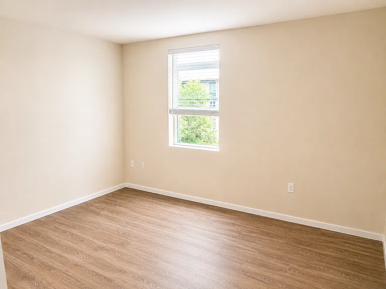 Vision 5 Apartments — Photo 22