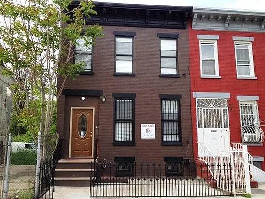 Rented by Blue Egg Realty Corp | media 7