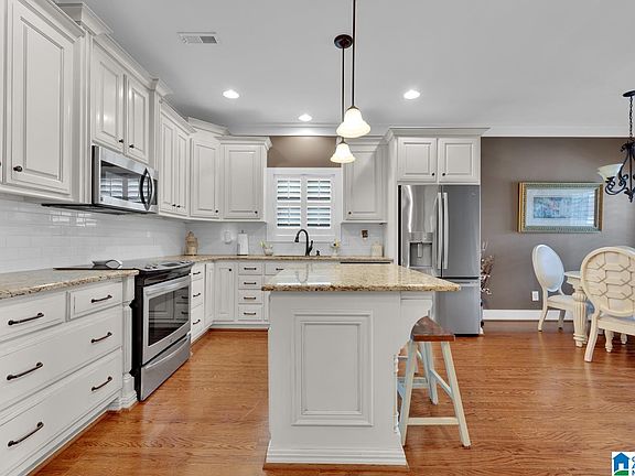 4th image of 208 English Village Cir