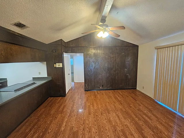 2 bed, 1100 sqft, $1,800 — Photo 3