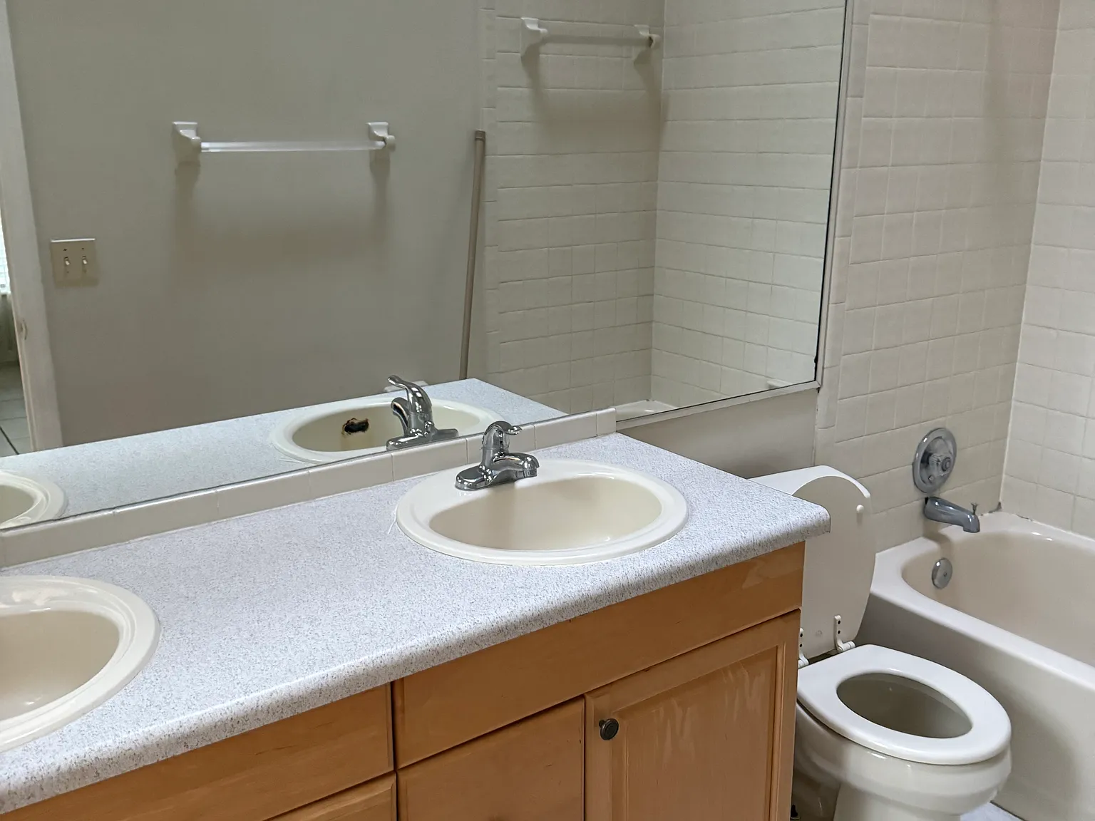 3 bed, 1739 sqft, $2,650 — Photo 4