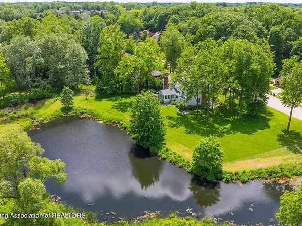 3840 Crooked Creek Dr, Okemos, MI 48864