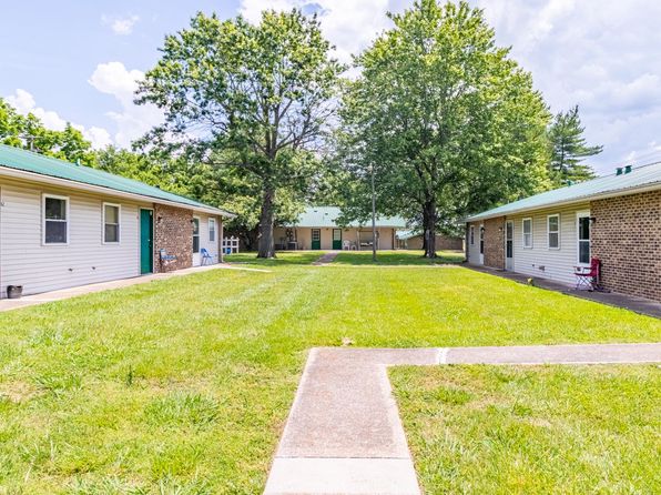 Walnut Street Apartments | 301 E Walnut St, Dickson, TN