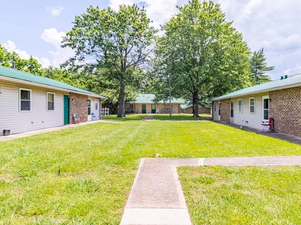 Walnut Street Apartments