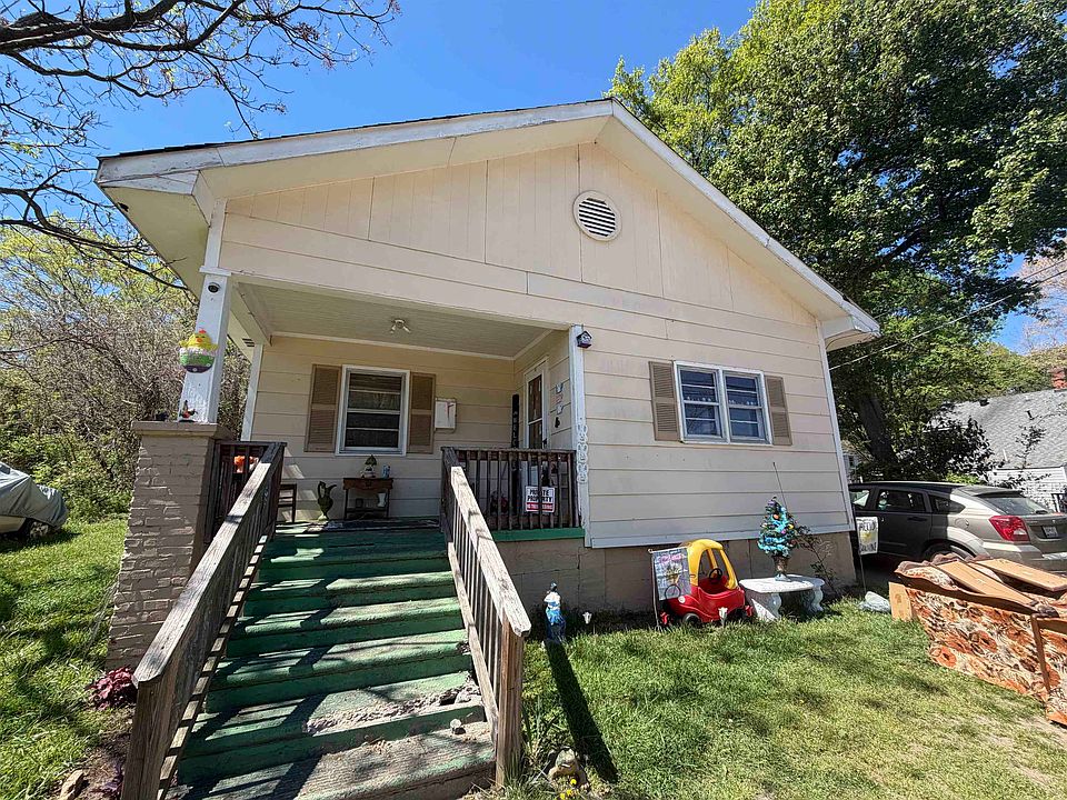 1st image of 204 Chestnut St