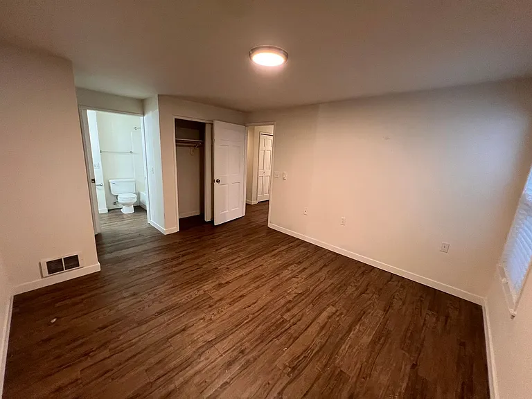 4208 Beach Drive — Photo 26