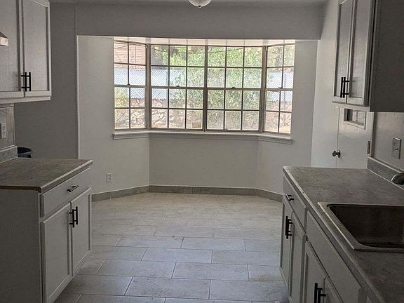 4th image of 2121 Windrock St