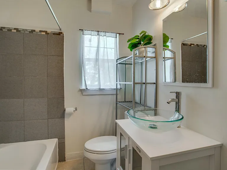 4615 Ribbecke Ave — Photo 13