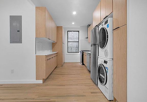 5th image of 251 W 92nd St APT 5