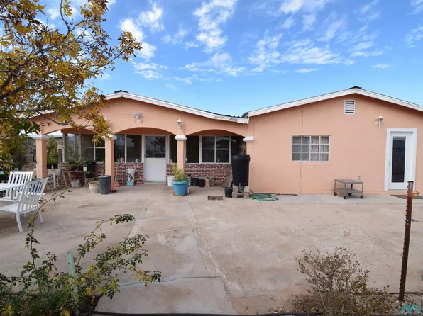 202 N Jefferson St, Columbus, NM 88029