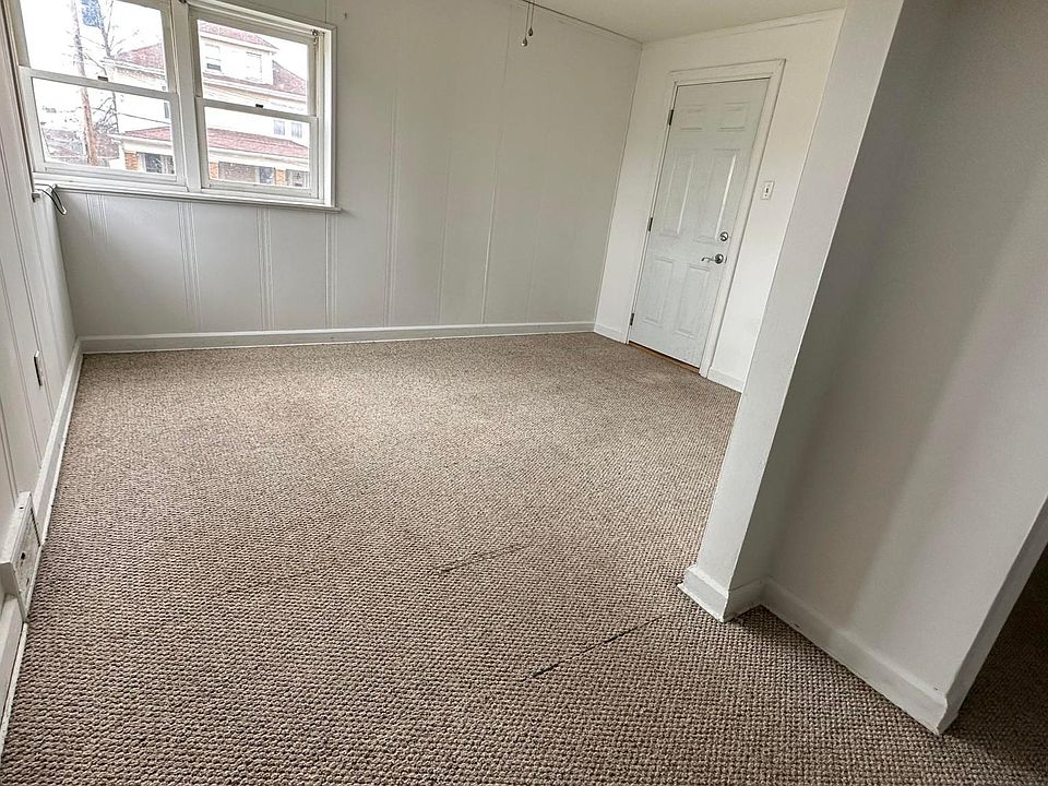 1912 Oregon Ave Steubenville, OH Zillow Apartments for Rent in