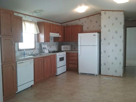 50 Mollie Drive - Kitchen with Appliances