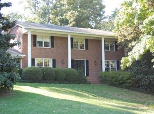 121 Lisa Ln, Dalton, GA 30720