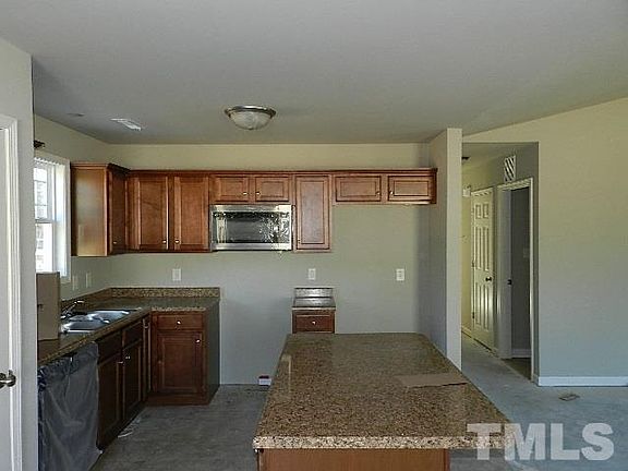 3rd image of 282 Rocky Creek Ln