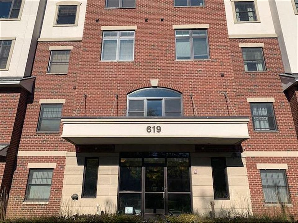1st image of 619 8th St SE #E-103