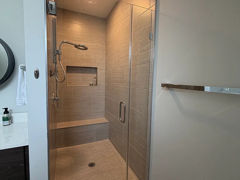 1005 Westbrook Dr #B — Photo 13