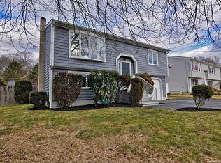 49 Bicentennial Way, North Providence, RI 02911