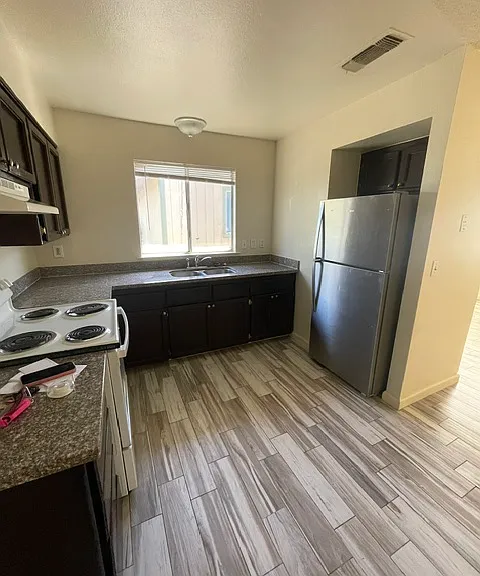 609 Moore St #12 — Photo 1