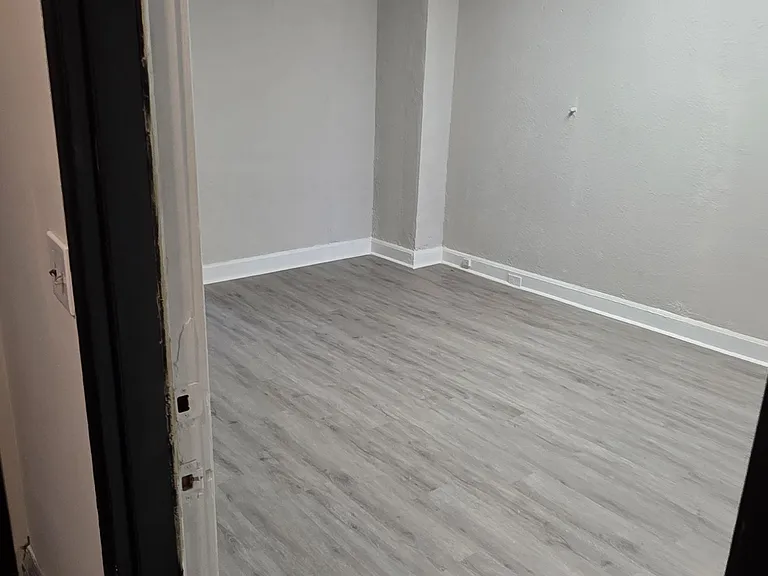 1513 Edmondson Ave #3 — Photo 5