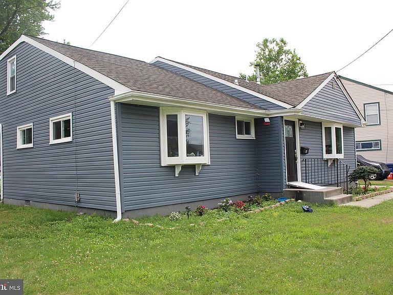 Listing photo 4
