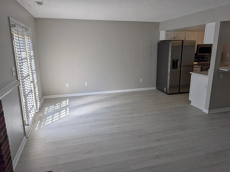 1939 Darnell Dr — Photo 10