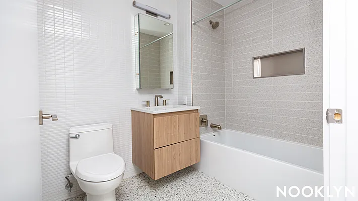 Rented by Nooklyn NYC LLC | media 21