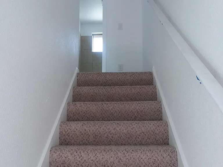 Westwood Apartment — Photo 8