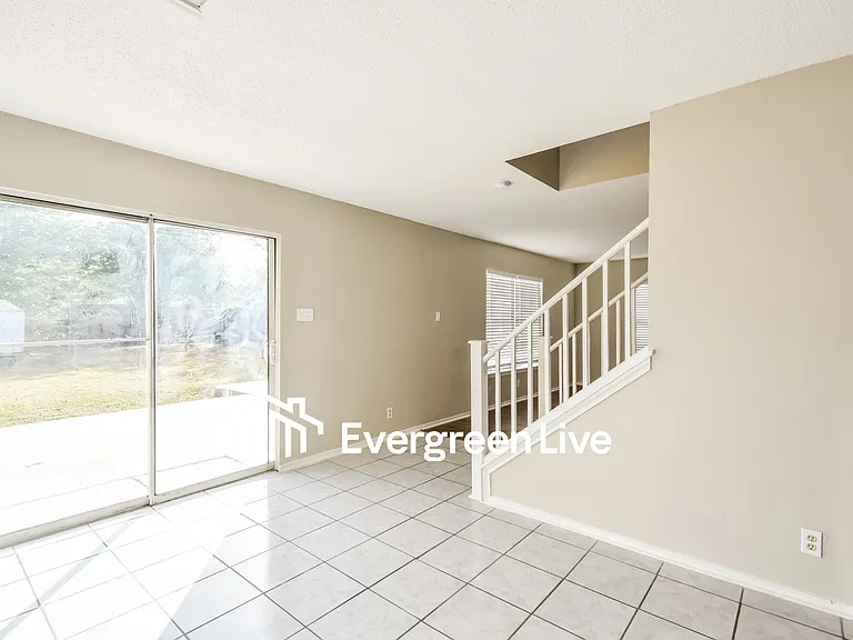 6015 Encanto Point Dr — Photo 4