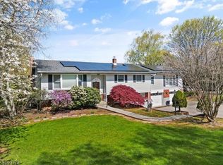 60 Bartley Rd, Long Valley, NJ 07853