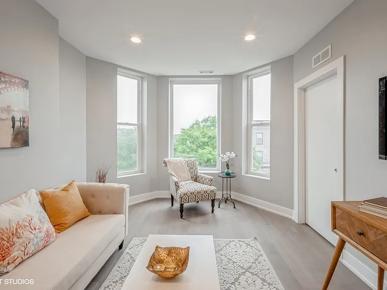 4941 S Champlain Ave #3 — Photo 2