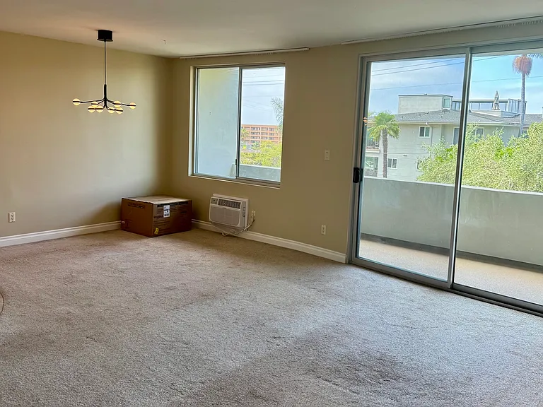 2701 2nd Ave #203 — Photo 5