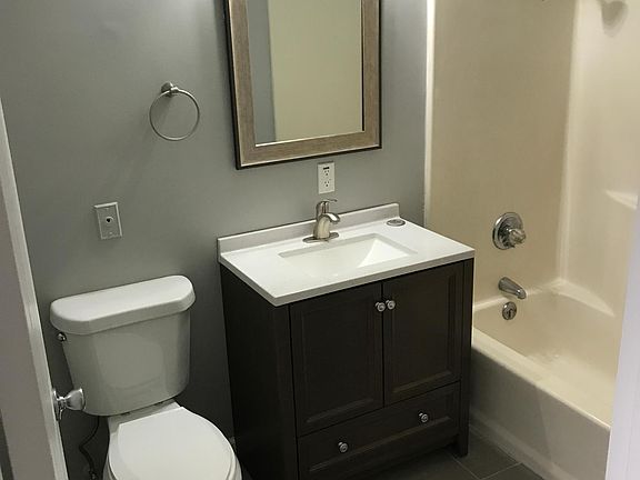 5th image of 2244 Salvador St APT 4
