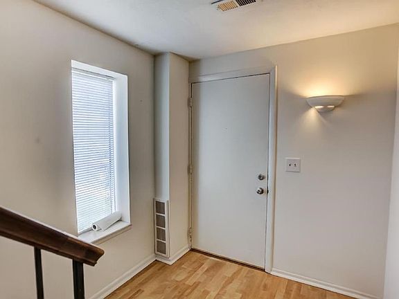 4th image of 6124 Persimmon Tree Ct