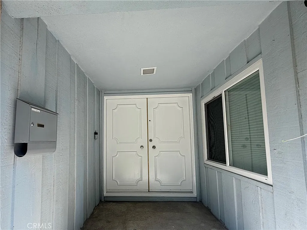 3 bed, 1858 sqft, $4,500 — Photo 2