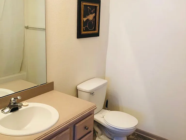 913 Westridge Dr #9 — Photo 5