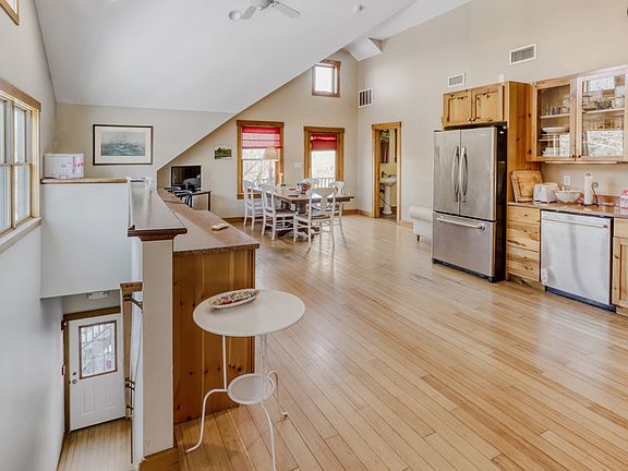 5th image of 24 Cournoyer Rd