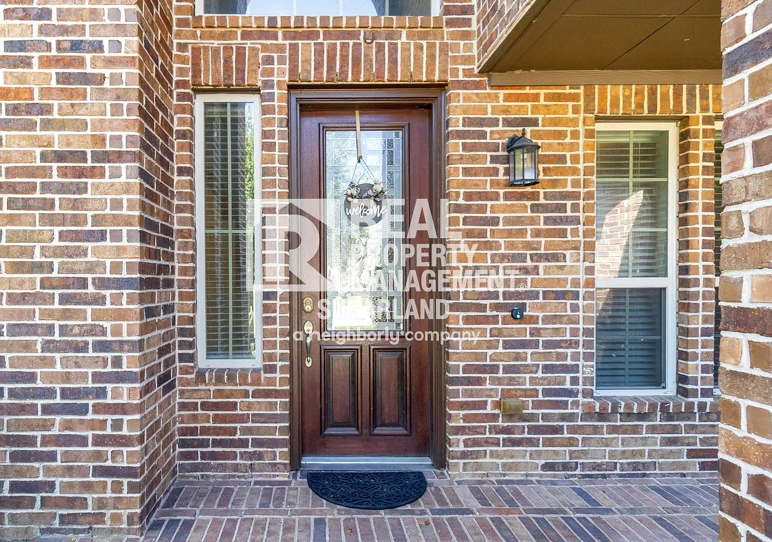 Stunning 5-Bedroom, 4.5-Bath Home for Rent in Richmond, TX — Photo 4