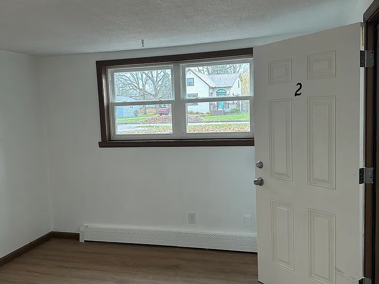 292 Rumbold Ave #3 — Photo 12