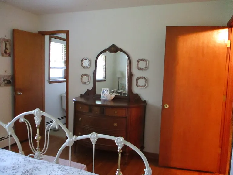 MASTER BEDROOM WITH 3/4 BATH