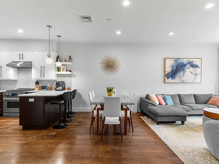 1471 Beacon St #Penthouse 10 — Photo 9