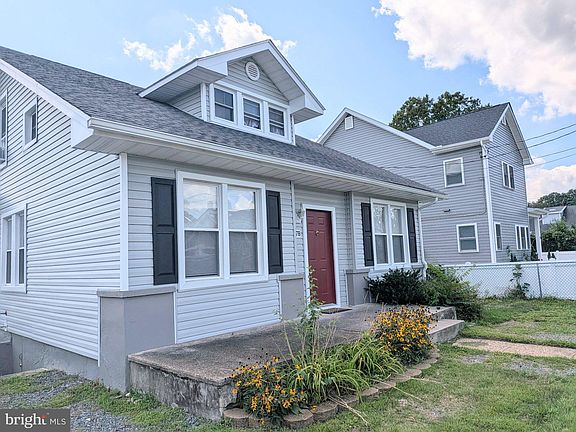 2nd image of 7 Dresser Ave #B